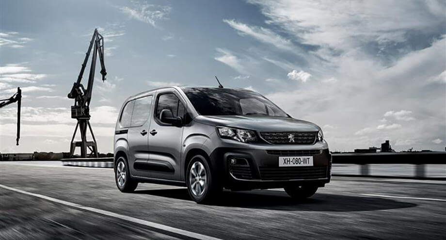 2020 Peugeot Partner review - Drive