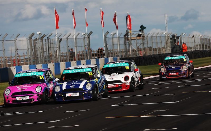 Vertu MINI CHALLENGE Trophy Field Star At Donington