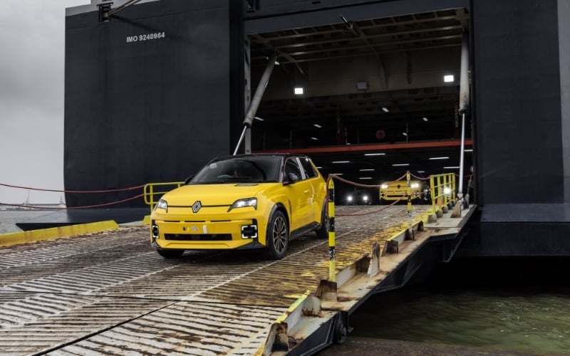 Renault 5 Cars Arrive In The UK